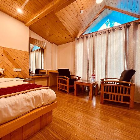 The Radhika - A Luxury Resort In Mountains Manāli Exteriör bild