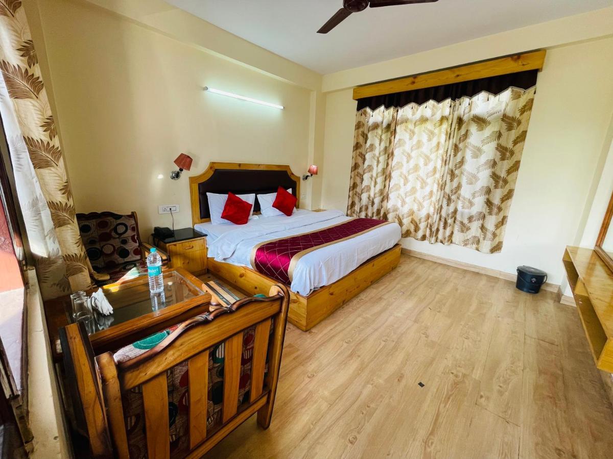 The Radhika - A Luxury Resort In Mountains Manāli Exteriör bild