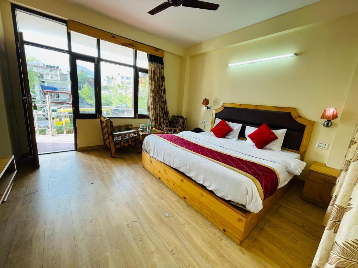 The Radhika - A Luxury Resort In Mountains Manāli Exteriör bild